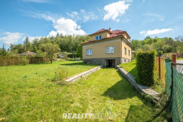 Prodej RD 6+1 s garáží a zahradou