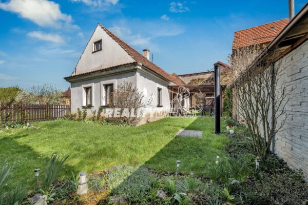 Prodej kamený dům se zahradou v Českém středohoří